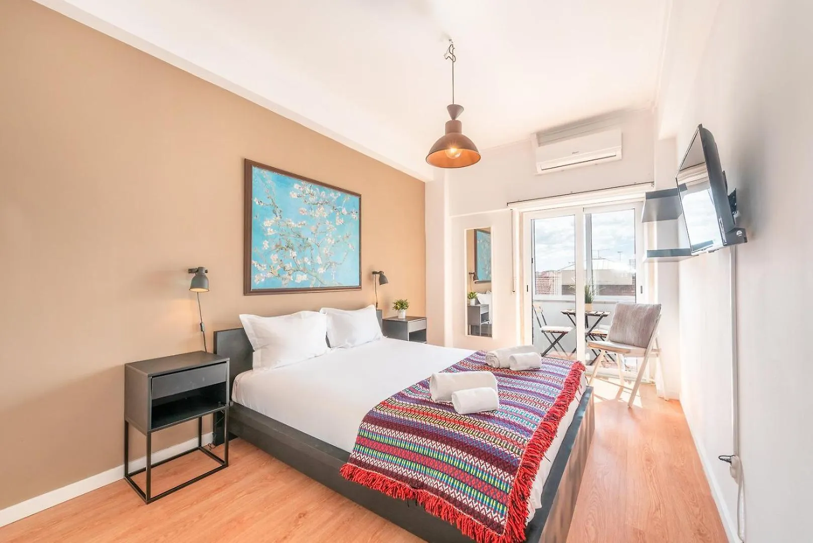 Guestready - Vibrant 2Br Apartment Lisbon